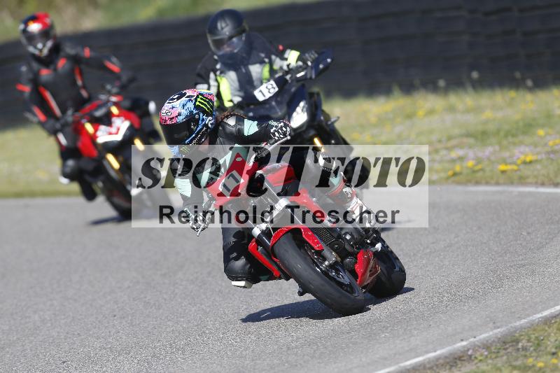 /06 08.04.2026 Cornu Master School ADR/Gruppe blau/11